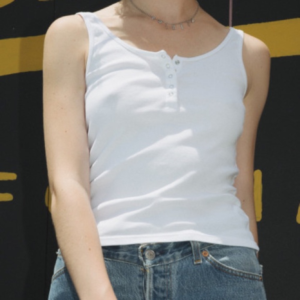 Brandy Melville Simone T shirt